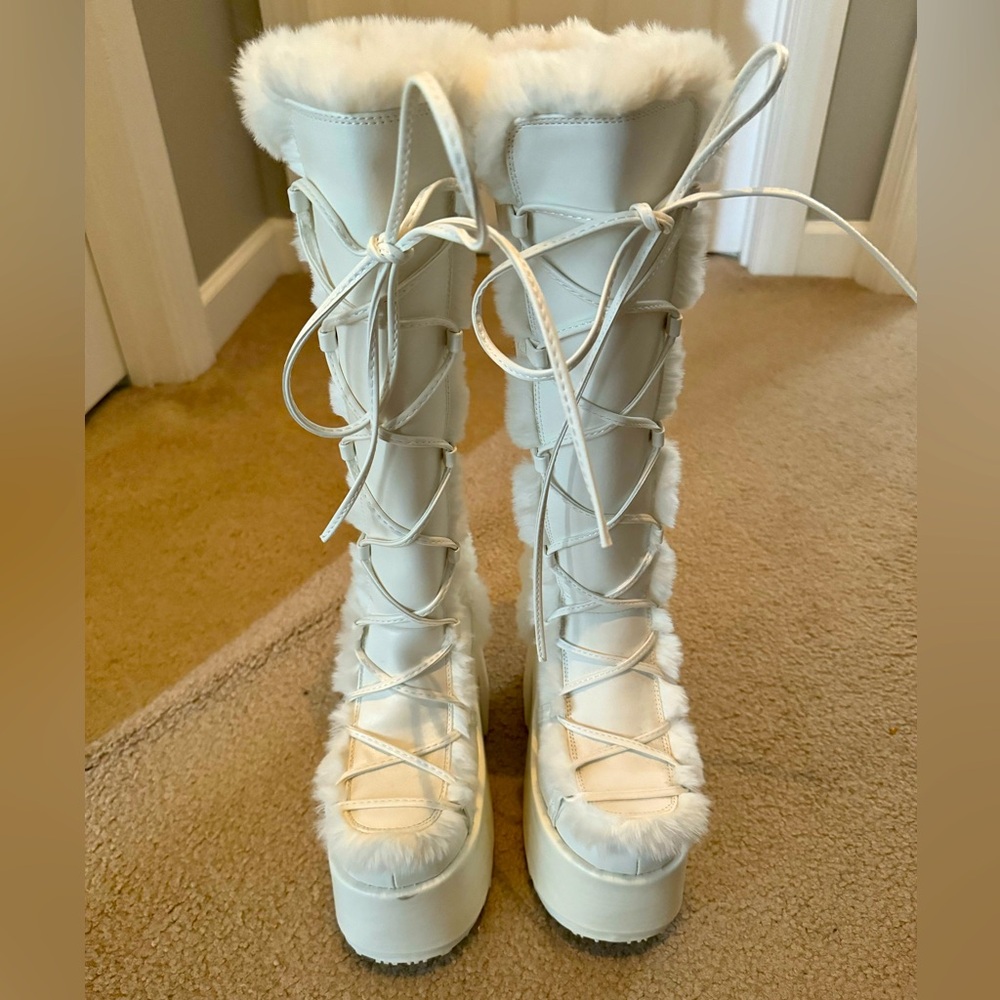 Demonia Camel 311s